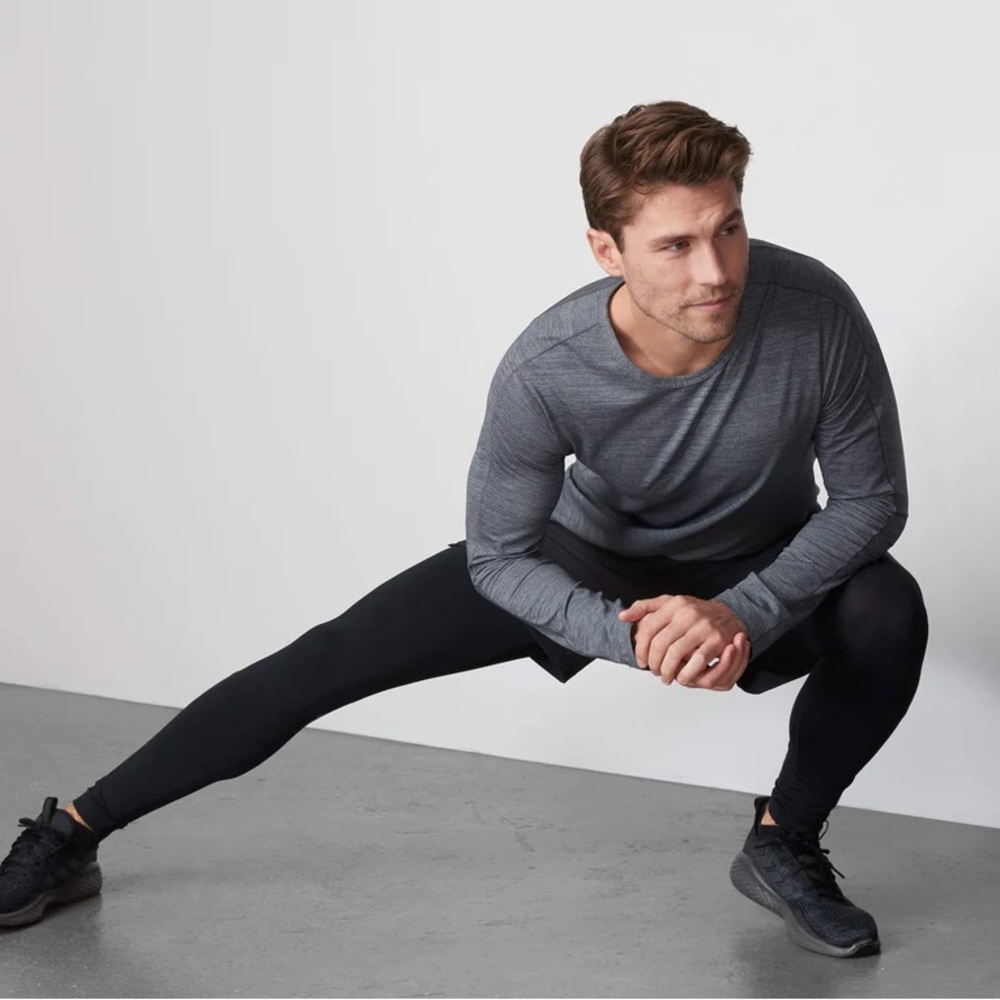 AirKnitX long sleeve crew neck tshirt NWT never worn!